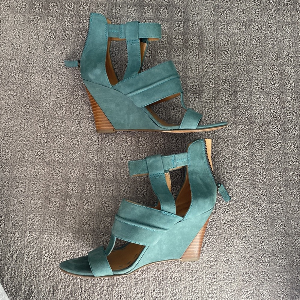 Blue suede sandals